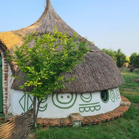 Camping La Colibe, Catun Arhaic Ecologic