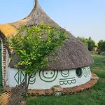 Kemping La Colibe, Catun Arhaic Ecologic