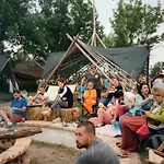 La Colibe, Catun Arhaic Ecologic Kemping *