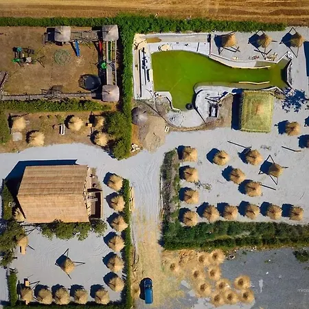 La Colibe, Catun Arhaic Ecologic אתר קמפינג