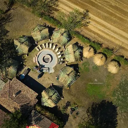 La Colibe, Catun Arhaic Ecologic Kemping *