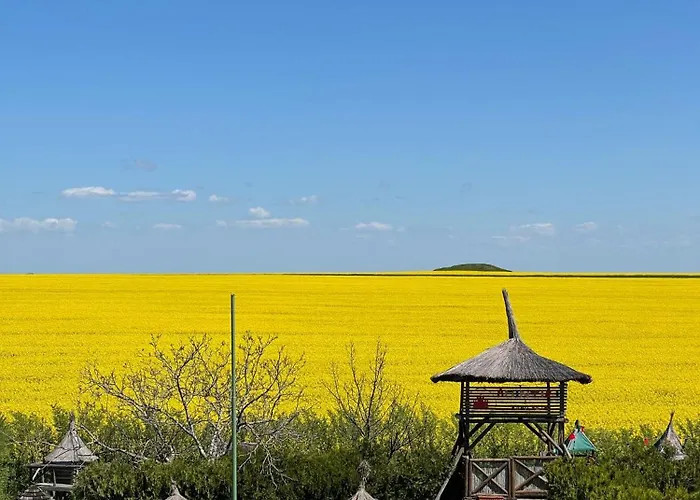 キャンプ場 La Colibe, Catun Arhaic Ecologic *