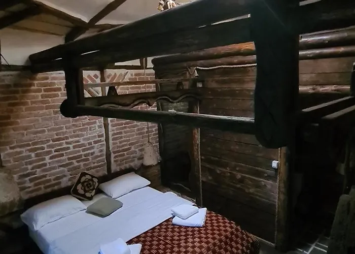 キャンプ場 La Colibe, Catun Arhaic Ecologic