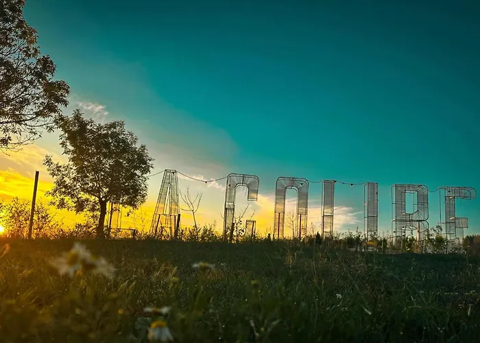 キャンプ場 La Colibe, Catun Arhaic Ecologic *