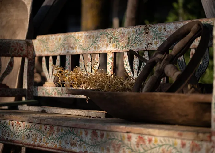 キャンプ場 La Colibe, Catun Arhaic Ecologic *