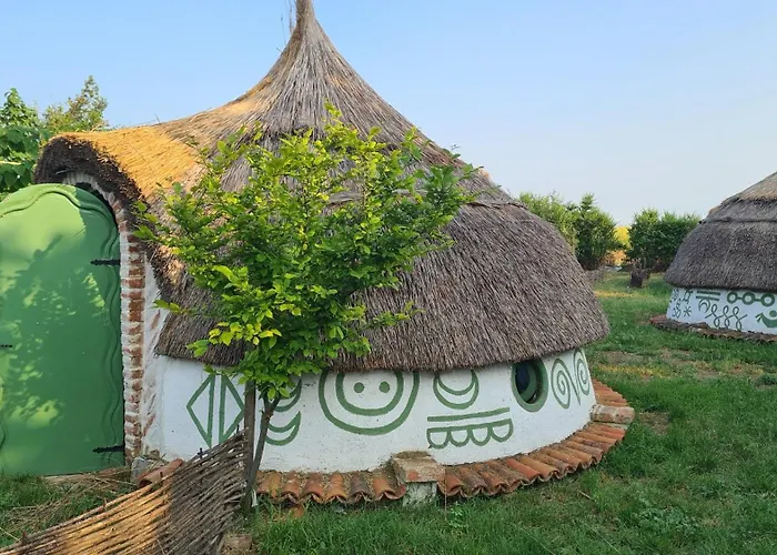 キャンプ場 La Colibe, Catun Arhaic Ecologic