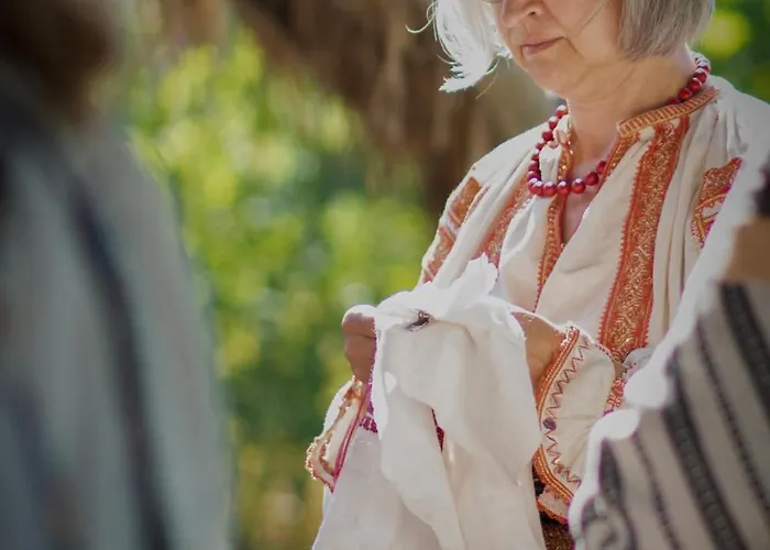 キャンプ場 La Colibe, Catun Arhaic Ecologic *